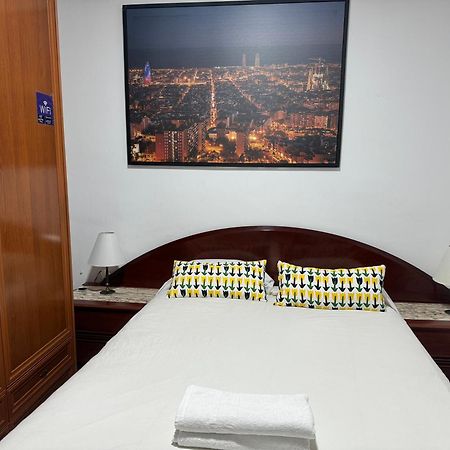 Room Familiar Sants 바르셀로나 외부 사진