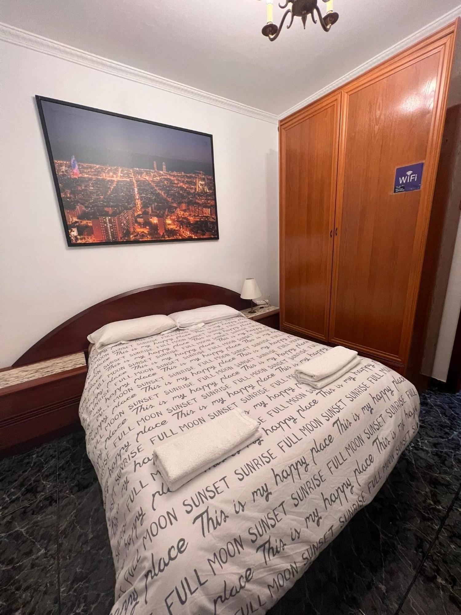 Room Familiar Sants 바르셀로나 외부 사진