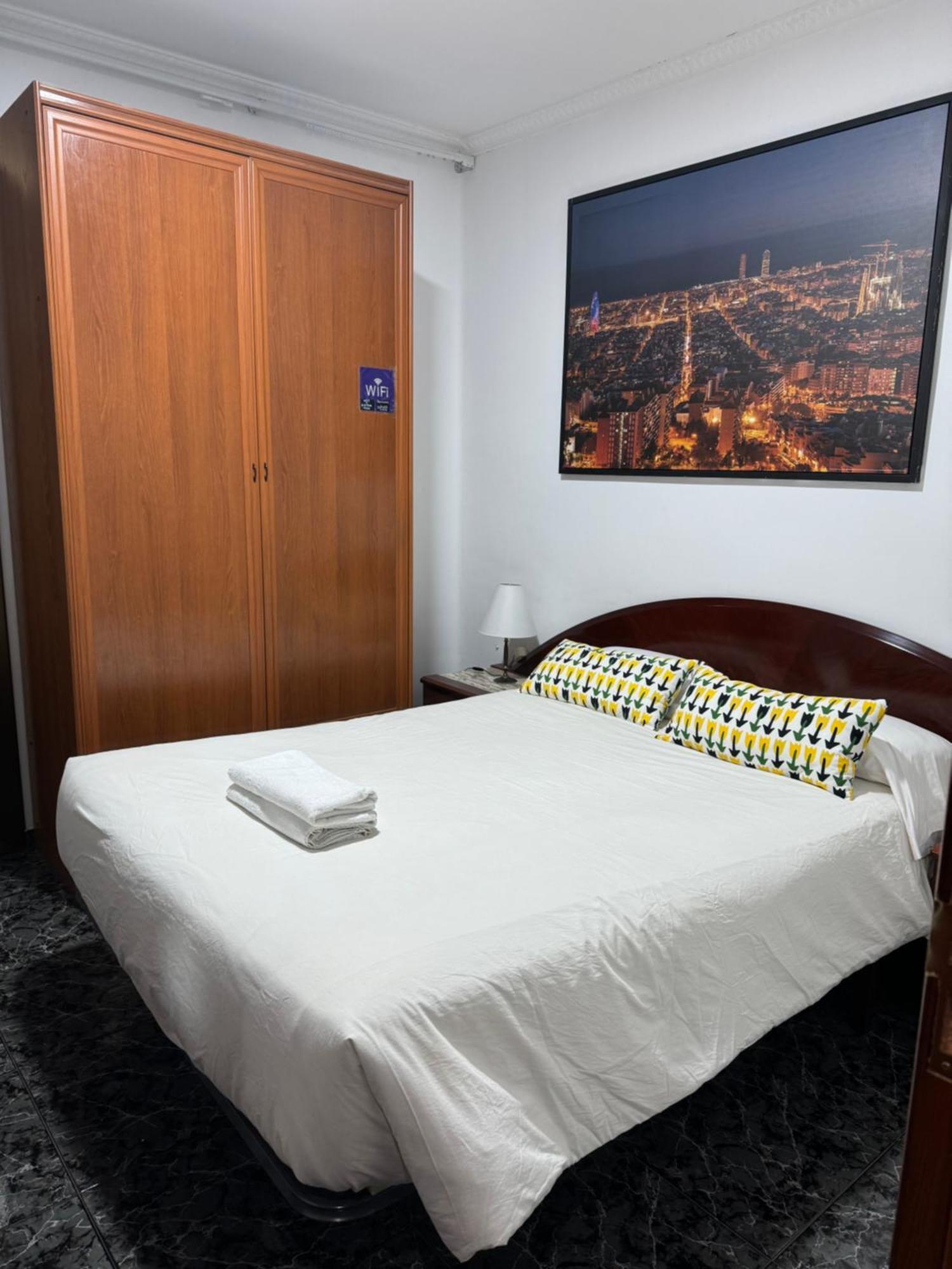 Room Familiar Sants 바르셀로나 외부 사진